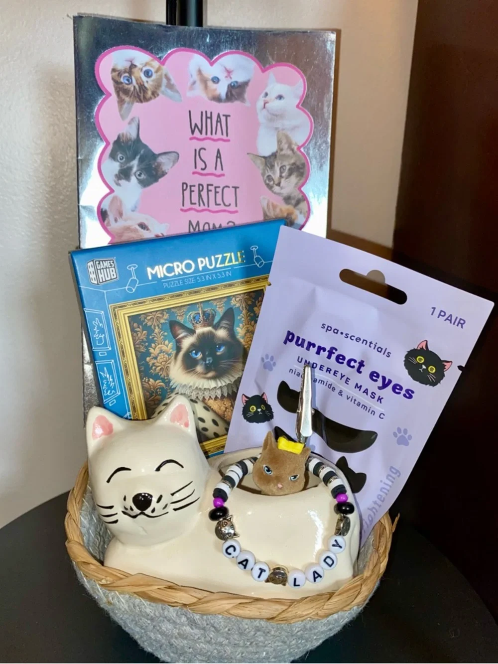 6 PC Cat Mom Gift Basket